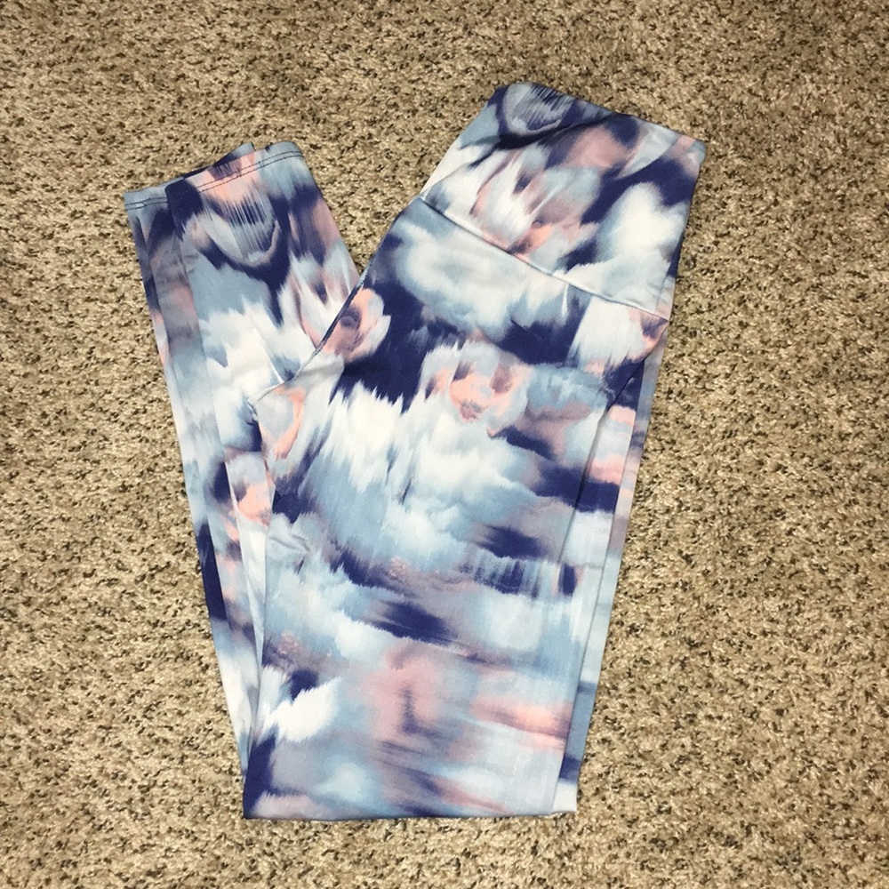 Onzie Flow // Watercolor Leggings